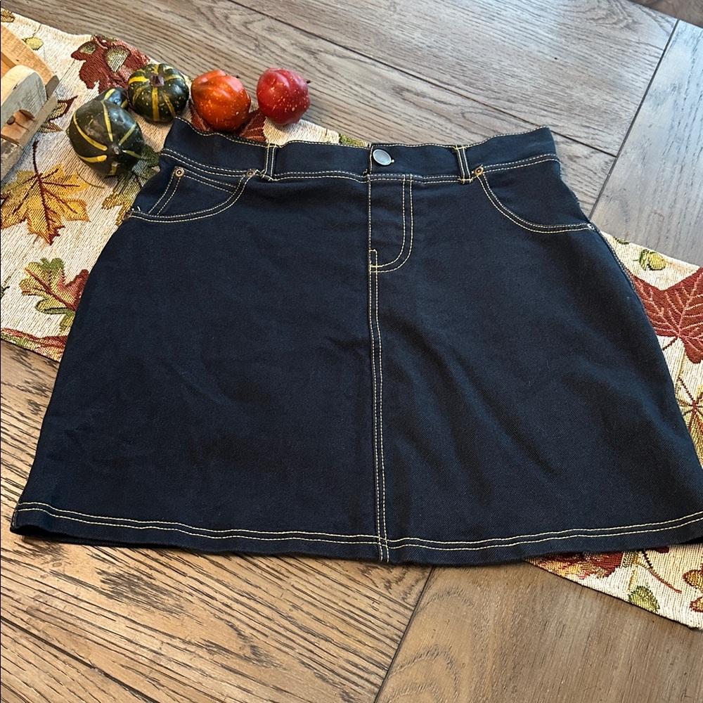 Metropolitan Dark Wash Denim Mini Skirt Contrast Stitching Stretch Jean Skirt L